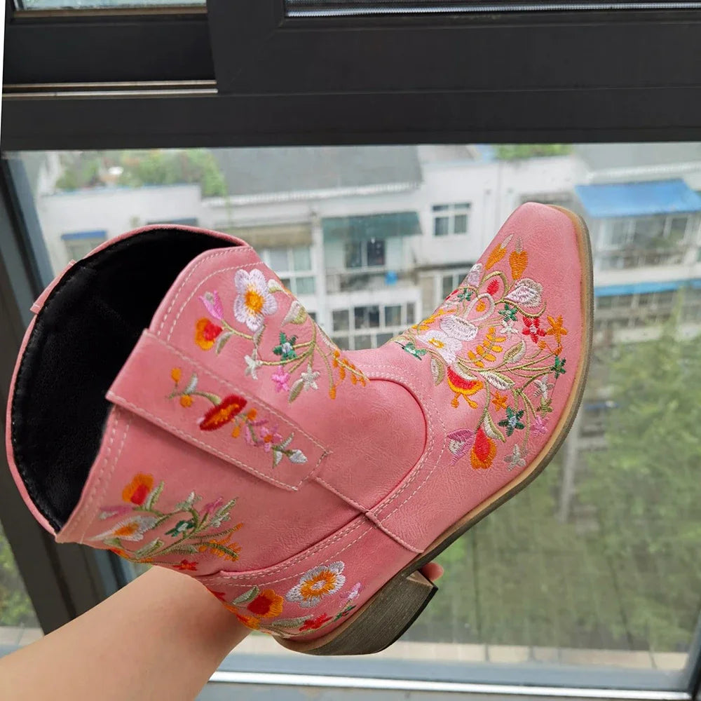 Women Cowboy Boots Luxury Embroidery Pointed Toe Winter Boots Ladies Shoes Comfortable Designer Botas Outdoor Skidproof Wearable